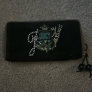 Juicy couture bifold wallet